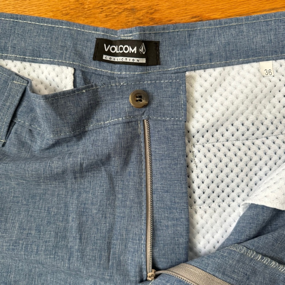 Volcom Men's Blue
Kerosene Hybrid Quick DryChino
Shorts Size 36‎ - Picture 6 of 7